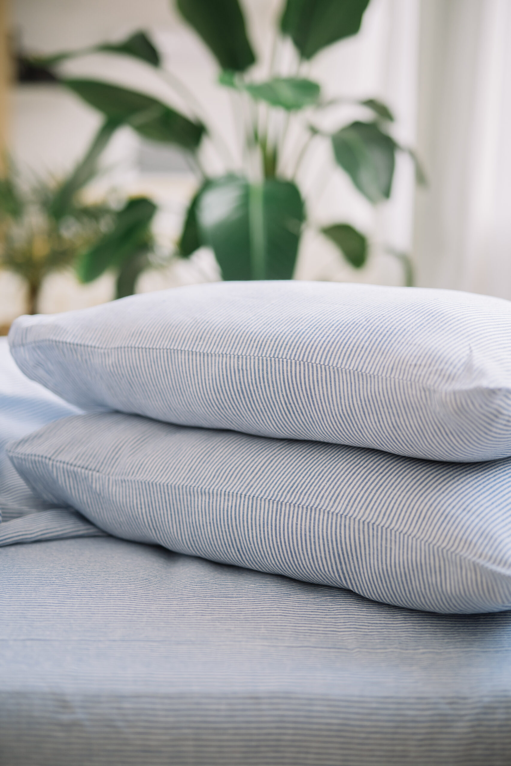 Ocean Blue Small Stripes Set 50x60 Pillowcases and 90x200 Sheet